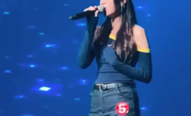 歌唱比賽擊敗三連冠師姐。