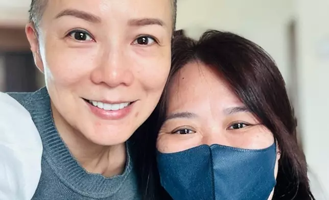 吳忻熹10月28日在社交平台分享了新照，頭髮亦重生，精神狀態極佳！