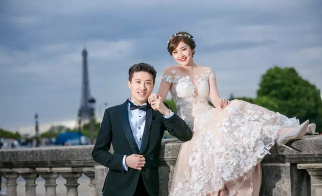 與澳門富商鮑偉業（Ivan）結婚