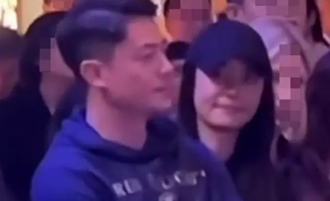 低調現身女兒表演活動