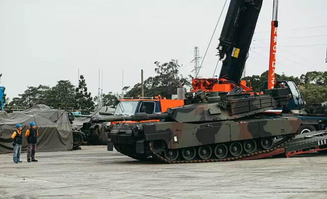 美國M1A2T主戰坦克抵達台灣。X圖片