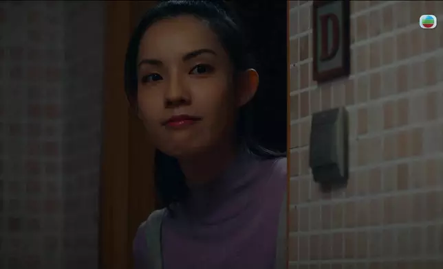 丁樂鍶獲讚靚女，的確佢嘅笑容真係幾甜美。