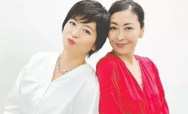 中山忍與家姐美穗感情要好。