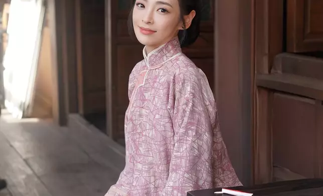 近日在台慶劇《巾幗梟雄之懸崖》憑「寧俐」一角彈出！