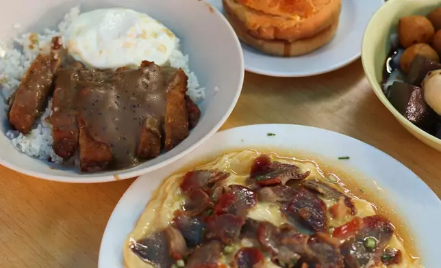 招牌菜「滑蛋叉燒飯」好有香港特色。