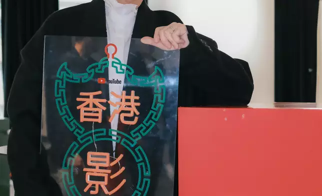 古Sir代太太上台領獎，並發表得獎感言。