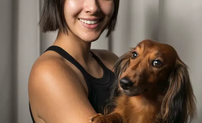 謝嘉怡對兩隻愛犬的離去令感到非常困惑和崩潰。