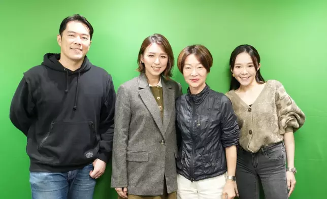 孫慧雪日前到新城廣播接受譚玉瑛、何基佑及黃筠兒主持的《QK玉瑛室》訪問