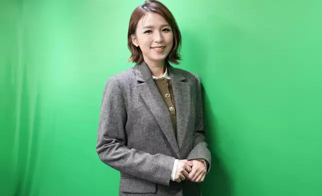 阿雪童年時父母已經分開，她從小由嫲嫲湊大，嫲孫感情十分深厚