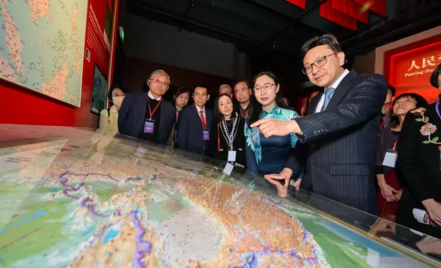 勞福局局長孫玉孫玉菡與社福機構主席參觀國家安全展覽廳致辭（政府新聞處圖片）