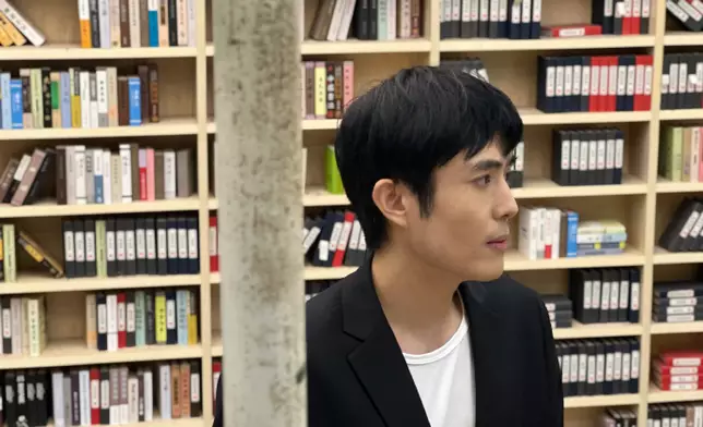 內地男演員王星日前赴泰國拍戲在泰緬邊境失聯，其女友網上發文求助公開事件，引起極大關注。