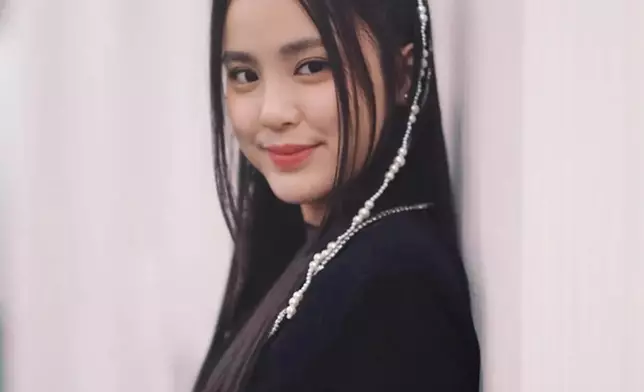 姚焯菲（Chantel）拍攝《愛回家》開工相曝光。