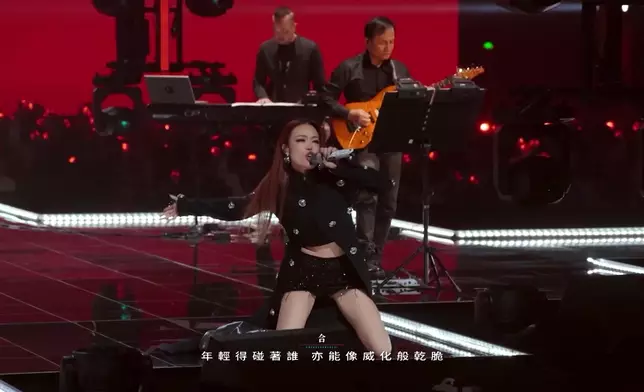 祖兒呢吓跪地唱好有台型。