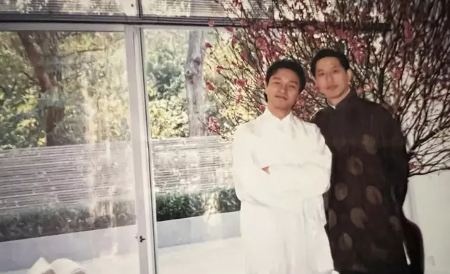 唐唐：「哥哥和我一起祝福大家蛇年吉祥！」