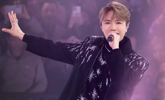 沙田馬場大型賀年活動「農曆新年賽馬日」，新春吉星張敬軒任綜合匯演表演嘉賓唱旺馬場 。