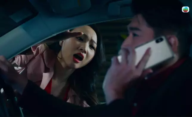 黃子桐於《異空感應》飾演的小三Mily夠晒癡情及進擊。