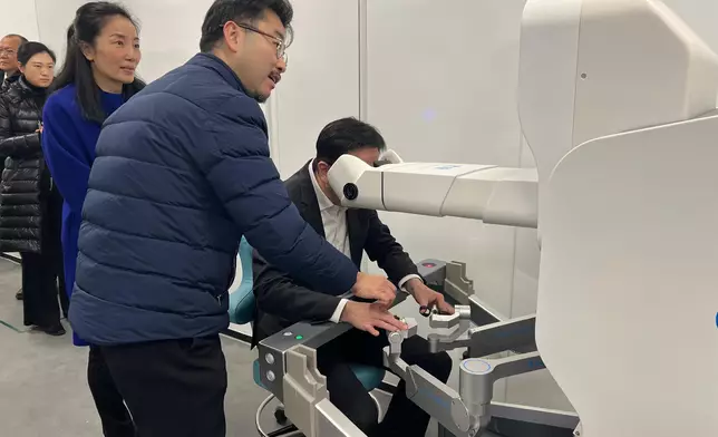 創新科技及工業局局長繼續訪問上海。 政府新聞處圖片