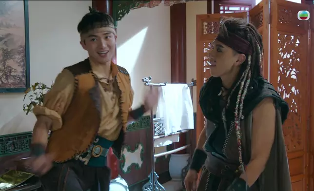 子恆同嘉洛仔呢場「Beatbox」跳唱雖然係臨時度出嚟，但勁夾又勁好笑。