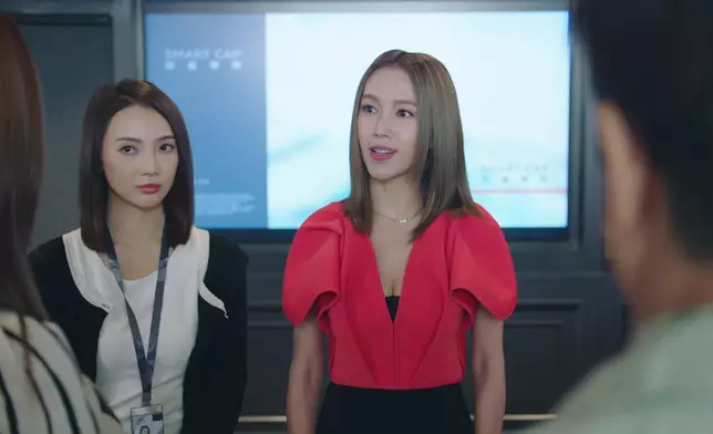 靚湯火拼Kelly鬥火辣，網民就覺得各有各靚。
