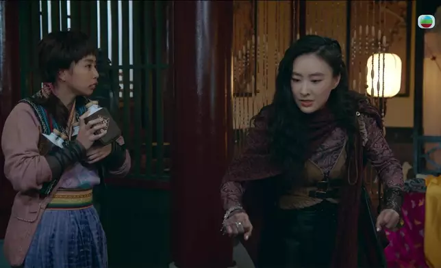 見到主子懵成咁。