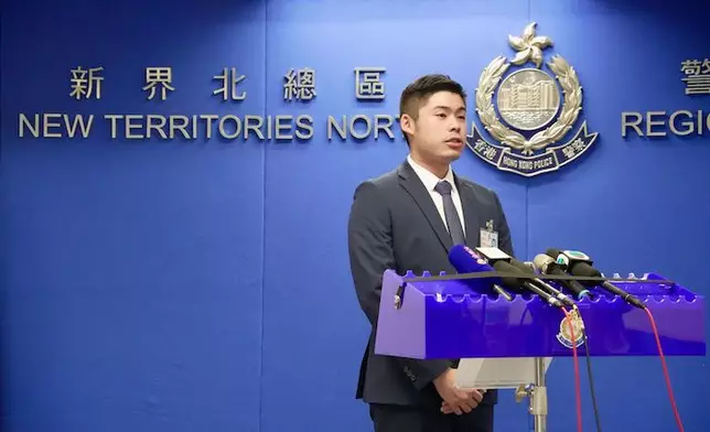 新界北總區公眾活動調查組高級督察胡卓軒簡報案情。