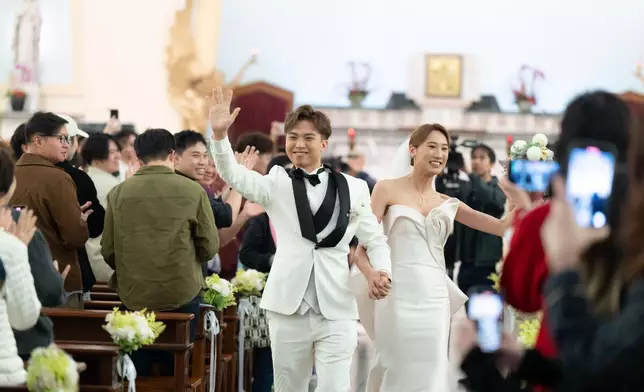 場面溫馨又感人。