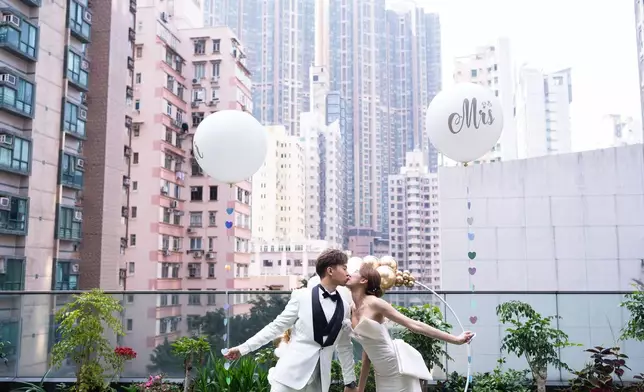 黎寬怡與拍拖多年的男友Sing今日舉行婚禮。