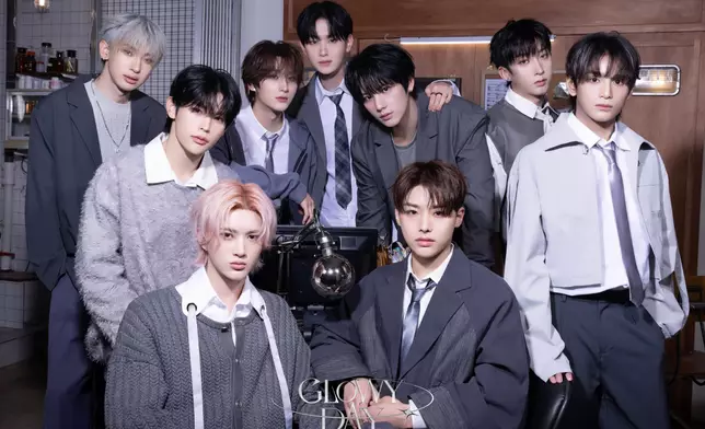 以主打歌《TIME 2 SHINE》旋風式回歸。