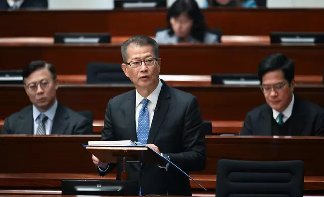財政司司長陳茂波發表2025至26年度財政預算案。 (政府新聞處圖片)
