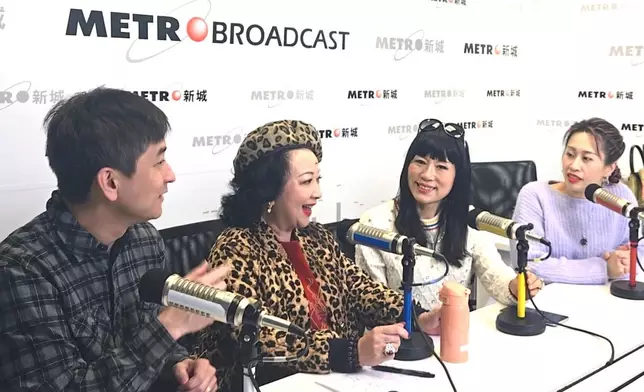 左起：范振鋒、薛家燕、七師傅、思敏