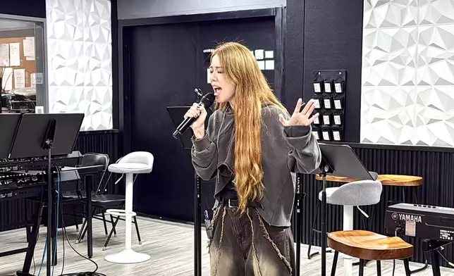 J.Arie (雷深如)為將於明晚 (2月15日)在麥花臣場館舉行《J.Atriarchy》演唱會