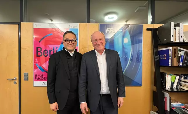 (左至右）文創處專員曾昭學 &amp; CEO of German Federal Film Board - Peter Dinges