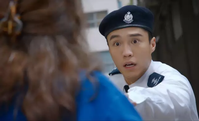 丁子朗軍裝外形獲讚。