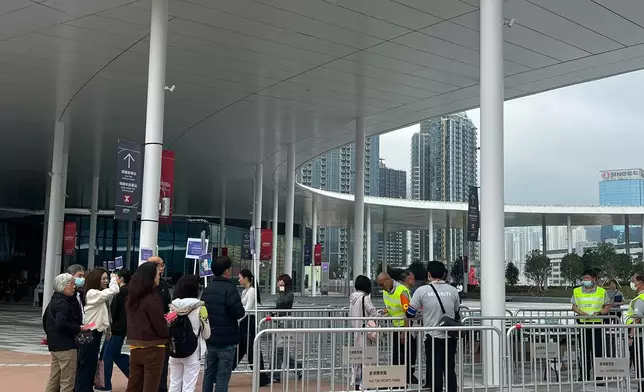 巴士的報記者攝