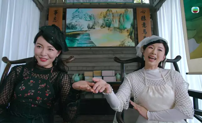 佢哋仲額外演埋「心事大夫」，網民笑言乜都畀佢哋玩晒。
