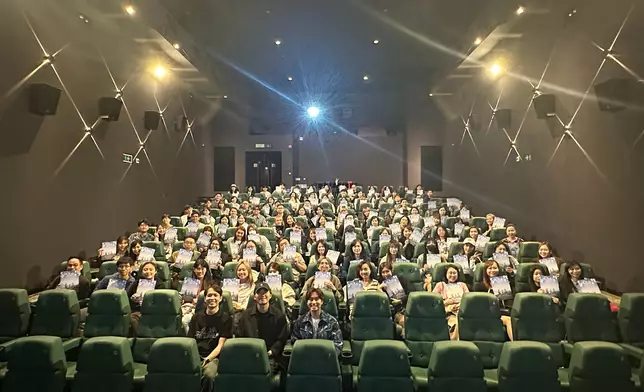 陳柏宇包場請fans睇《看我今天怎麼說》。