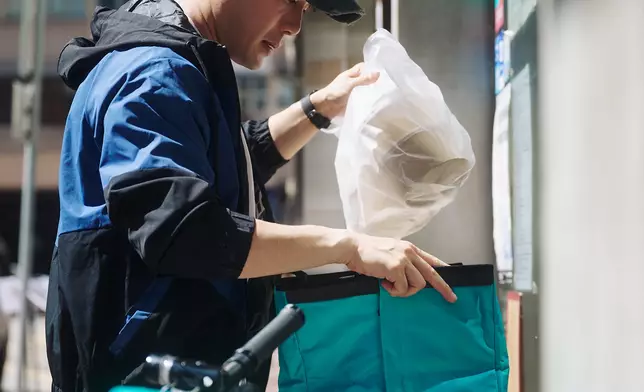 他希望大家聽了新歌《大個之後》有所啟發，對家人的愛永遠不要追悔。