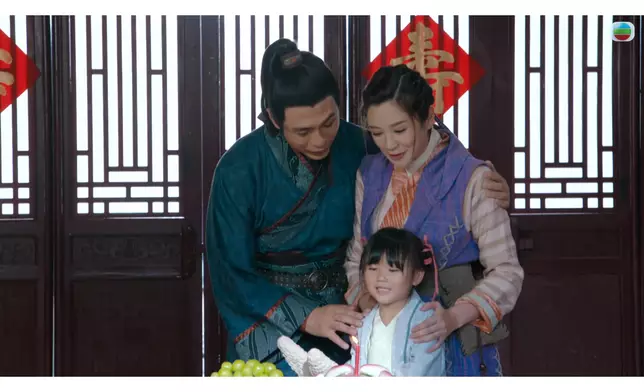 仲親眼見到自己老婆同個女畀個衰人搶咗。
