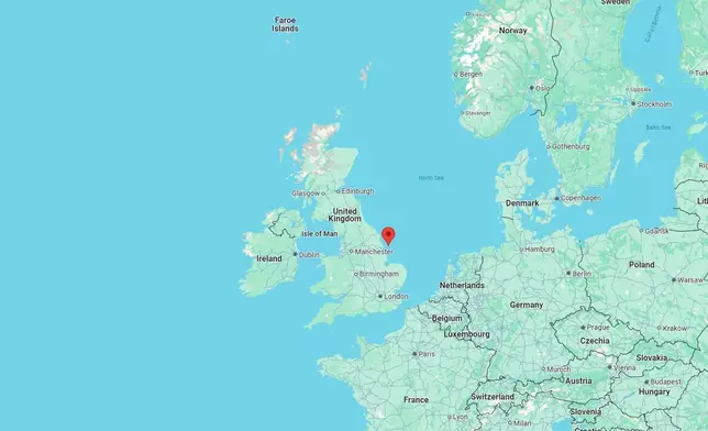 英國英格蘭東北部附近海域發生油輪和貨船相撞事故。(X圖片)