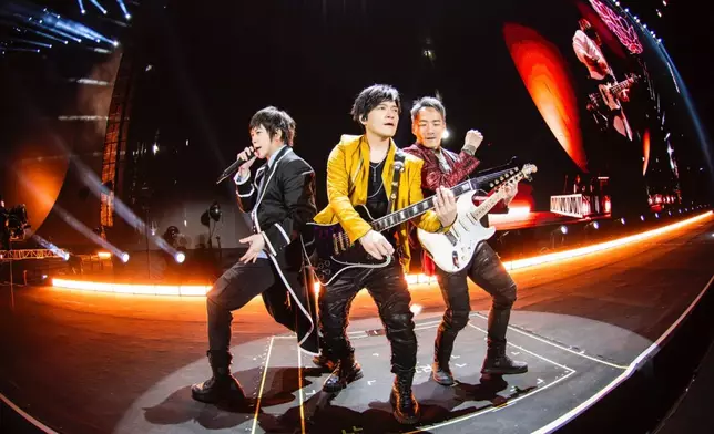 首支亞洲樂團進駐全新場地啟德開騷。