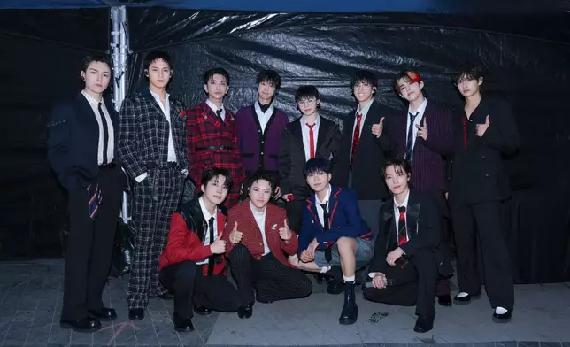 Seventeen預計在2030年結束軍白期。 Seventeen twitter圖片