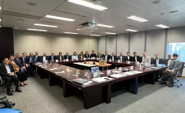 香港海運港口局舉行最後一次會議。運輸及物流局FB