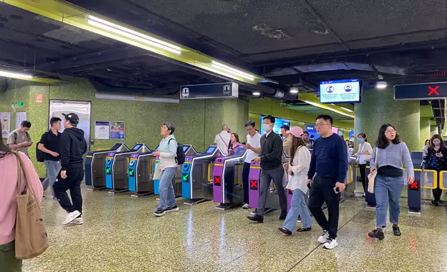 11月16日長者日全城響應 九巴、城巴、港鐵、新渡輪推免費乘車優惠。資料圖片