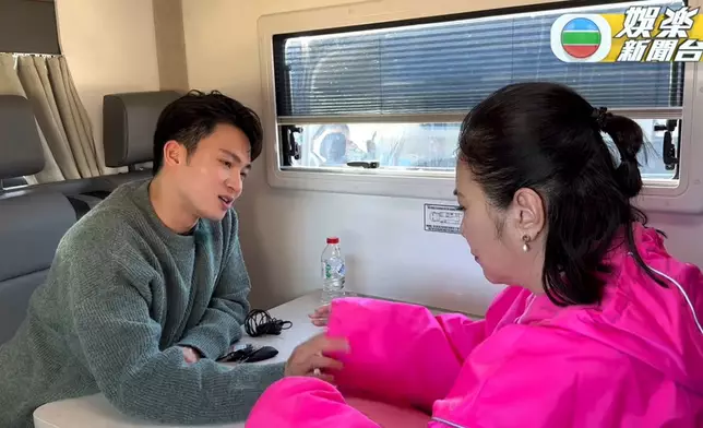 嘉洛仔為阿姐吹風缺氧實錄。