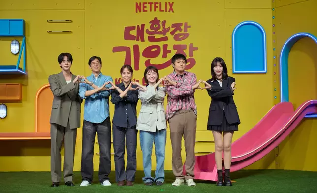 節目由《孝利家民宿》的製作團隊打造。 Netflix twitter圖片