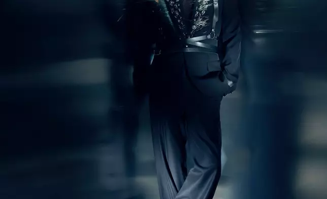 林峯更憑賣座電影《九龍城寨之圍城》首次榮獲提名金像獎最佳男主角，為下月展開的紅館騷更添氣勢。