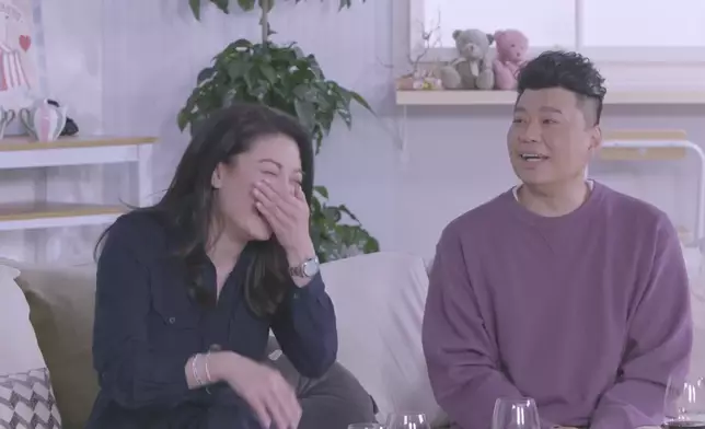 小惠搞笑還原當年大家見到Rundown有廖碧兒講對白時，大家會點反應同部署。