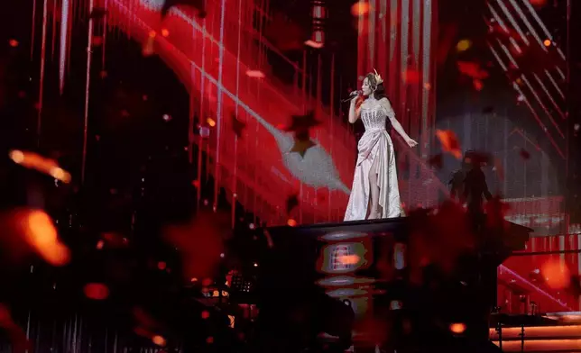 太妍正舉行全新個人巡演《TAEYEON CONCERT - The TENSE》。SMTOWN官網圖片