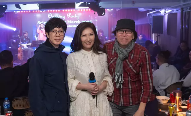 中年好聲音羅金榮（左）、方文（中）、Black Box Alex（右）