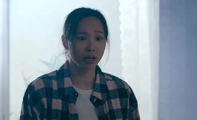 周麗欣秒速遊走於憤怒與哀求之間。